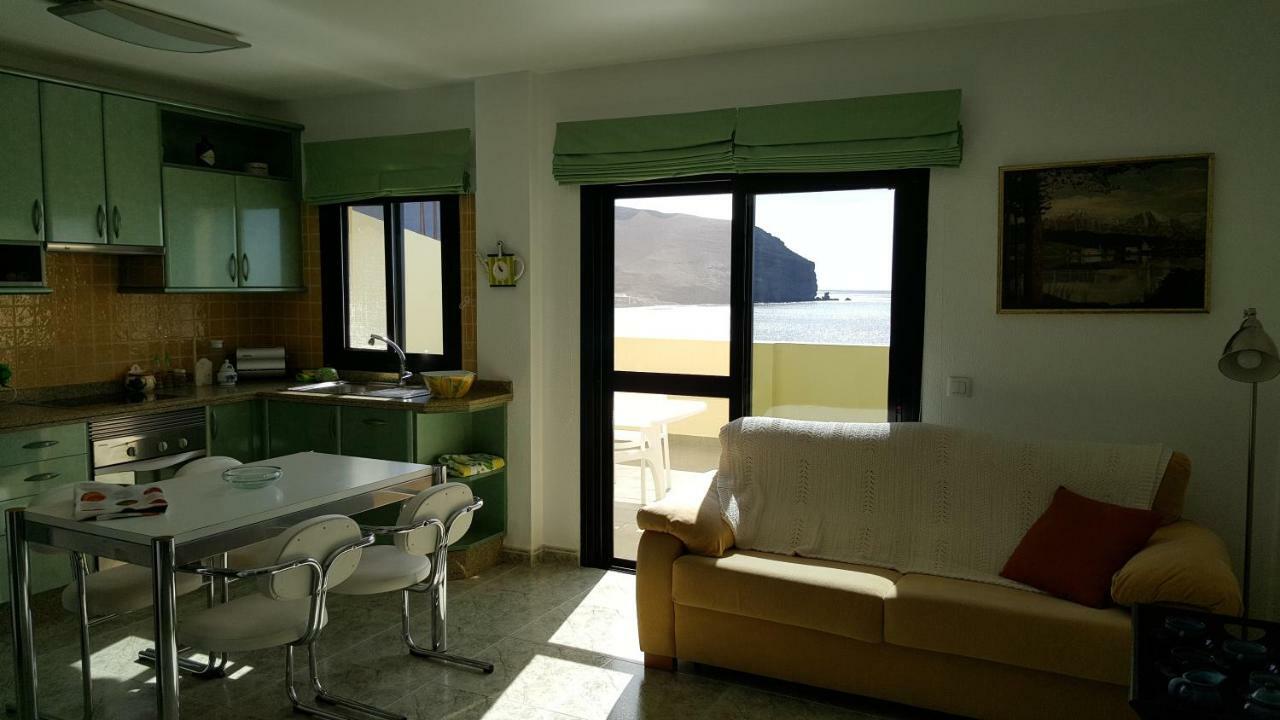 Atico En Primera Linea De Playa Gran Tarajal Exterior photo